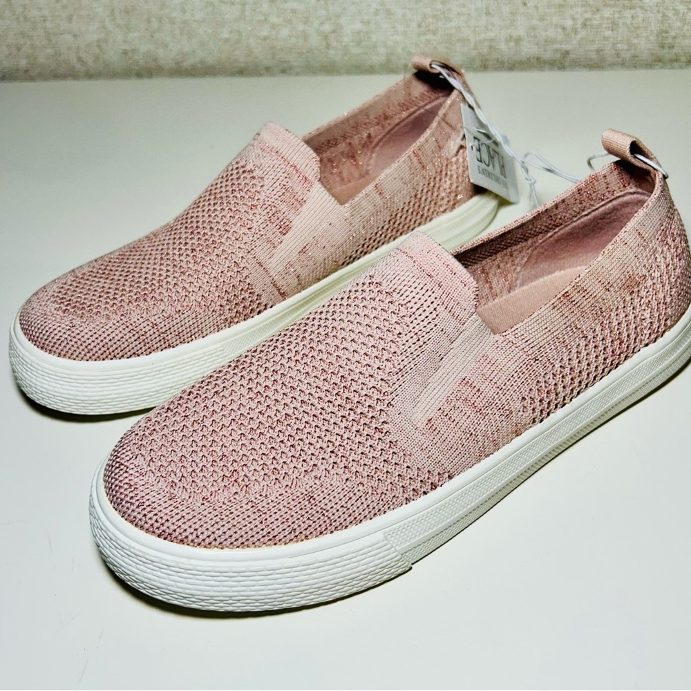 Pink and White Casual Sneakers with Knitted Upper and Slip-On Design